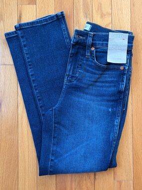 Madewell Slim Straight Jeans in Dark Blue Denim